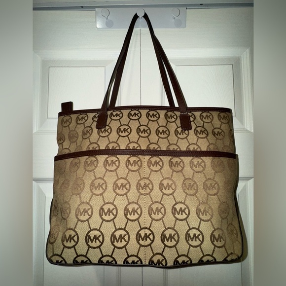 Michael Kors Brown Tote Bag. GUC - Picture 3 of 16